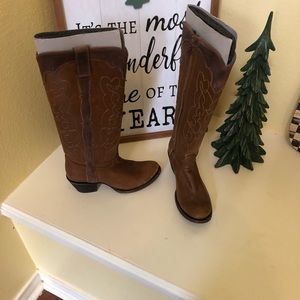 New ‘vintage’ look Corral boots